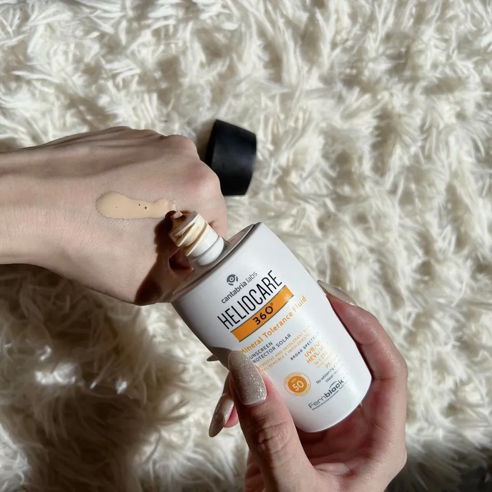 Heliocare 360 Pigment Solution Fluid SPF 50+ (2)